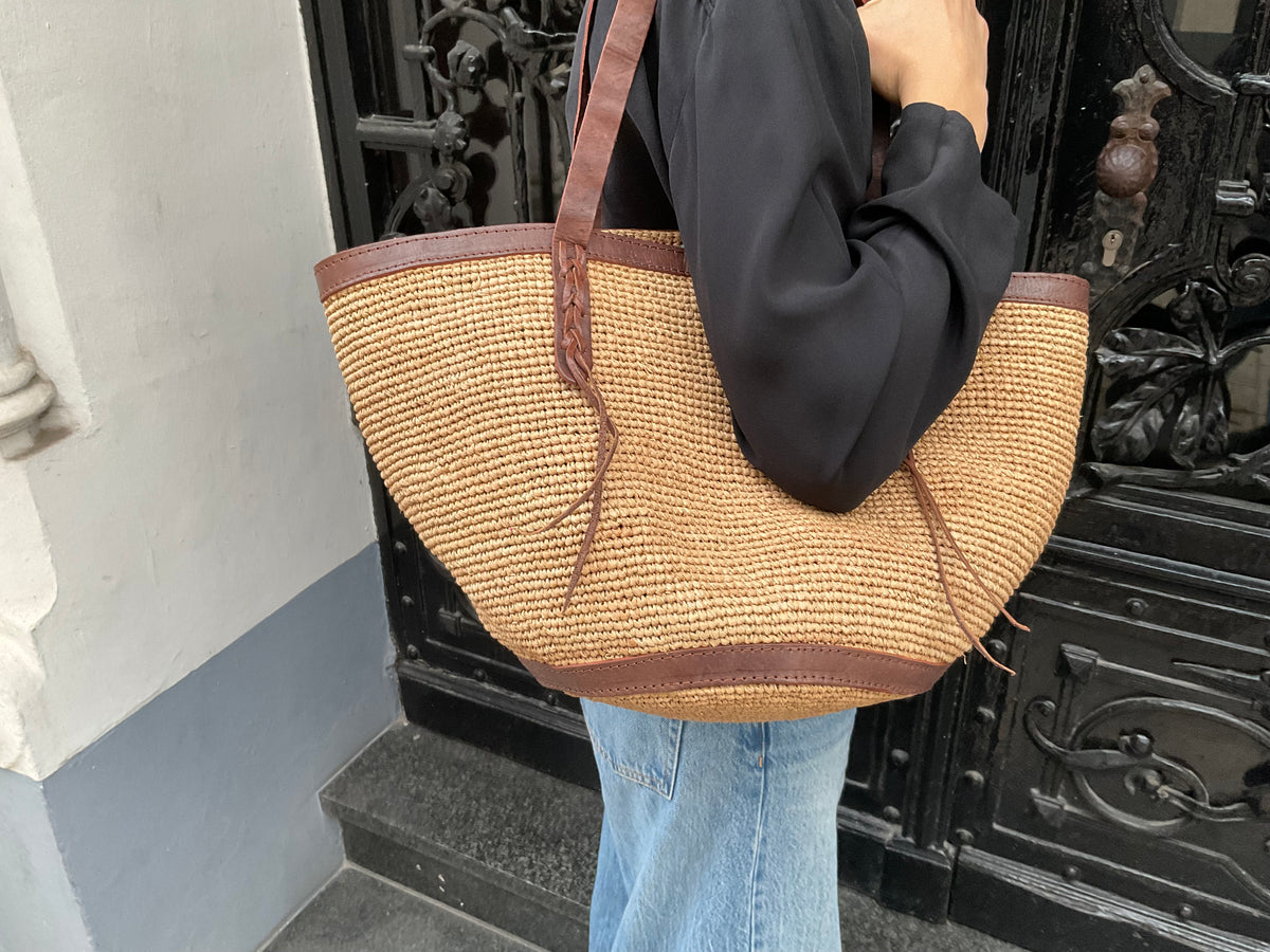 Raffia Tasche mit Leder – Zeitloser Klassiker, handgehäkelt