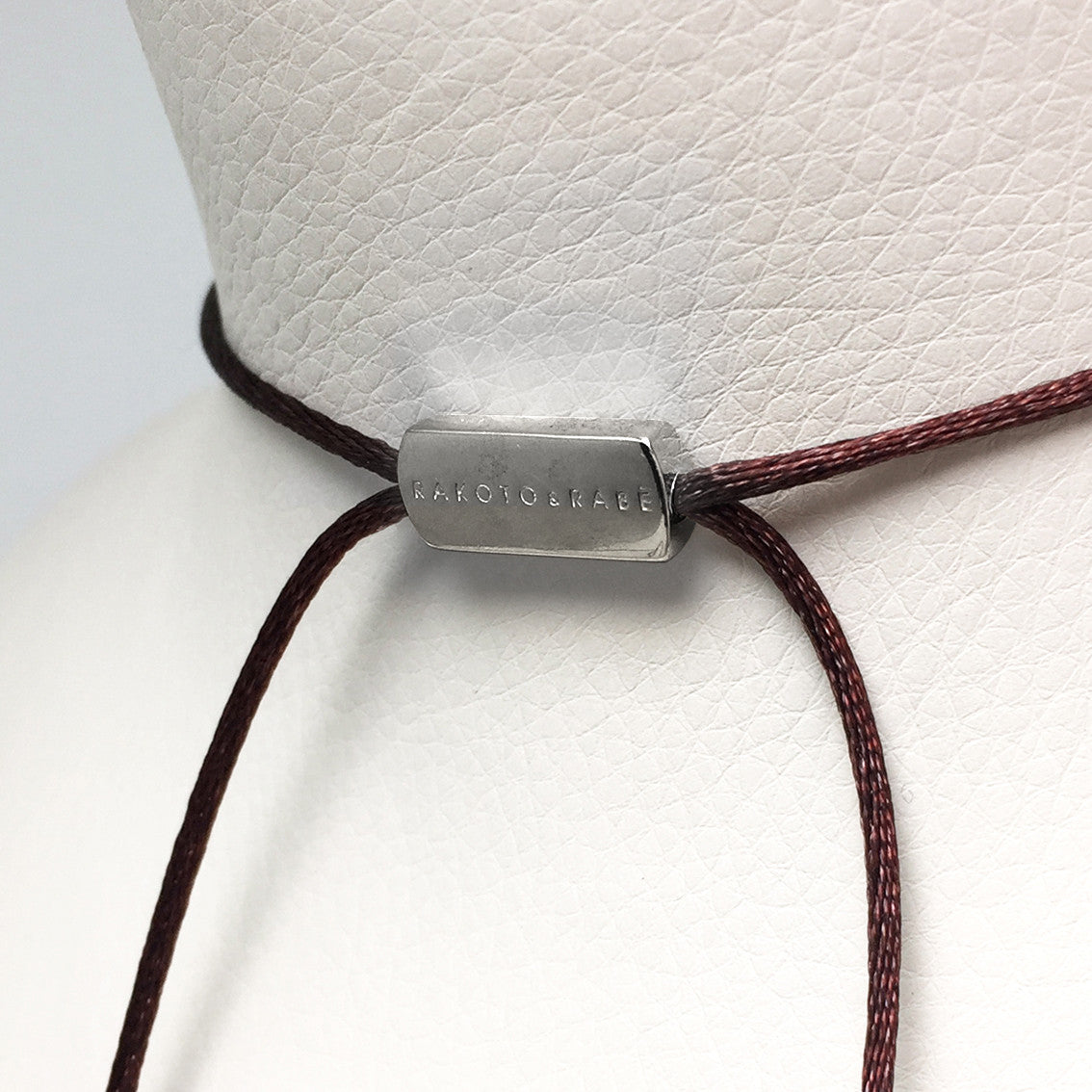 Halsband mit Gold/Silber Anhänger