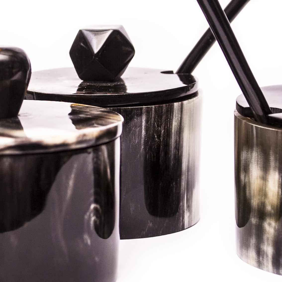 Horn Pott mit Deckel