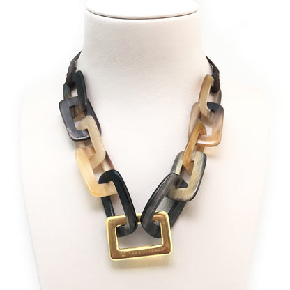 Halskette aus Horn