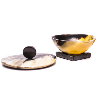 Hornschale mit Deckel
